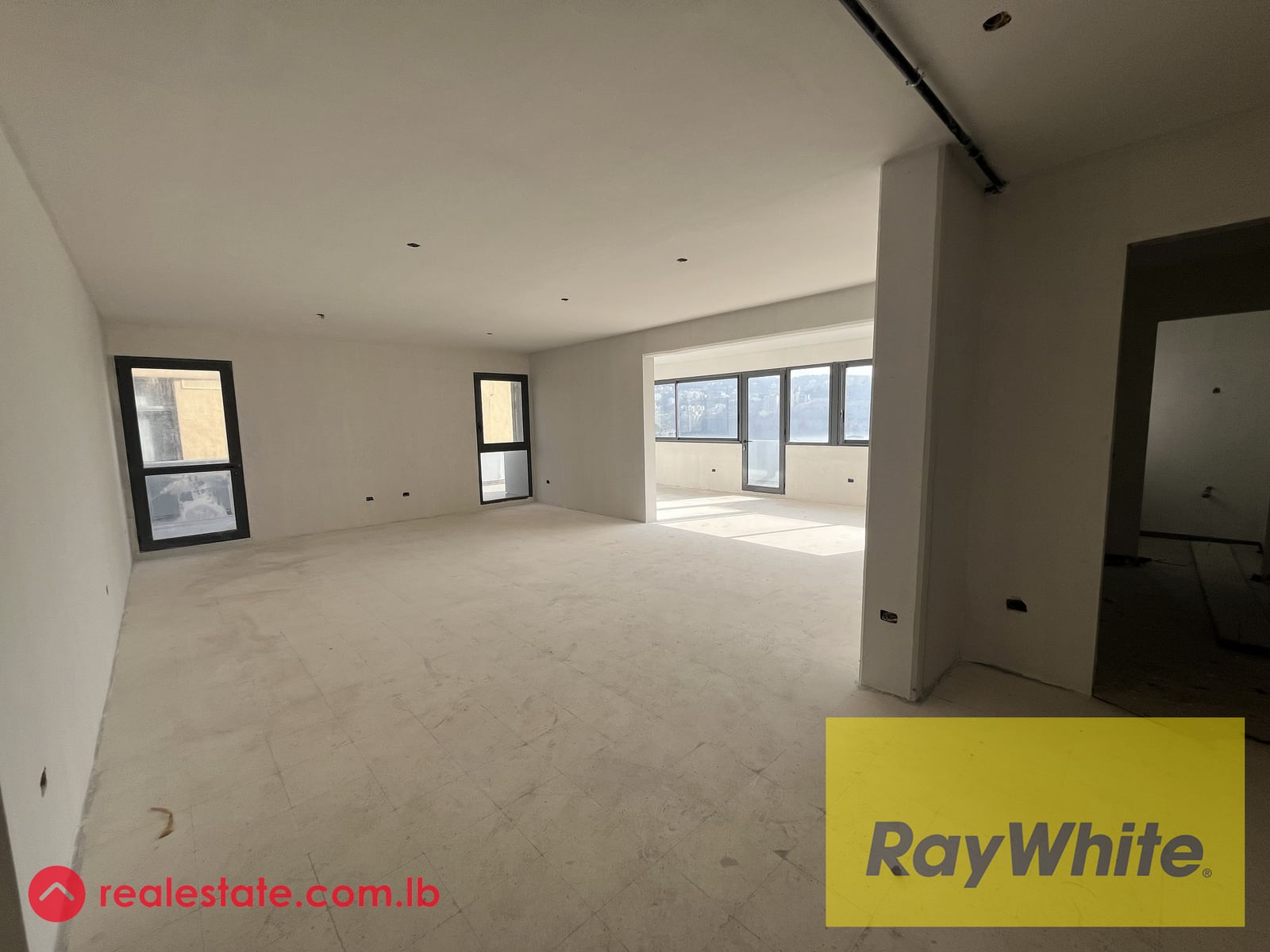 For Rent Office In Mansourieh — Hub Realtors