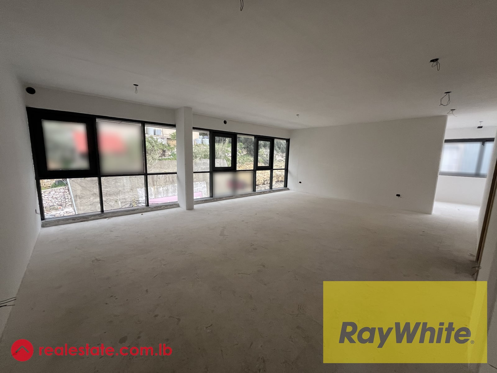 For Rent Office In Mansourieh — Hub Realtors