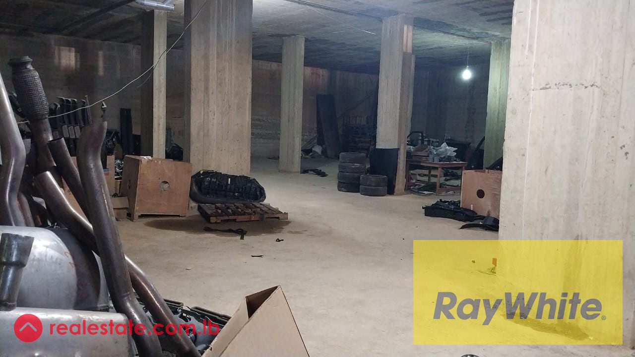Warehouse For Rent in Dik Mehde — Hub Realtors
