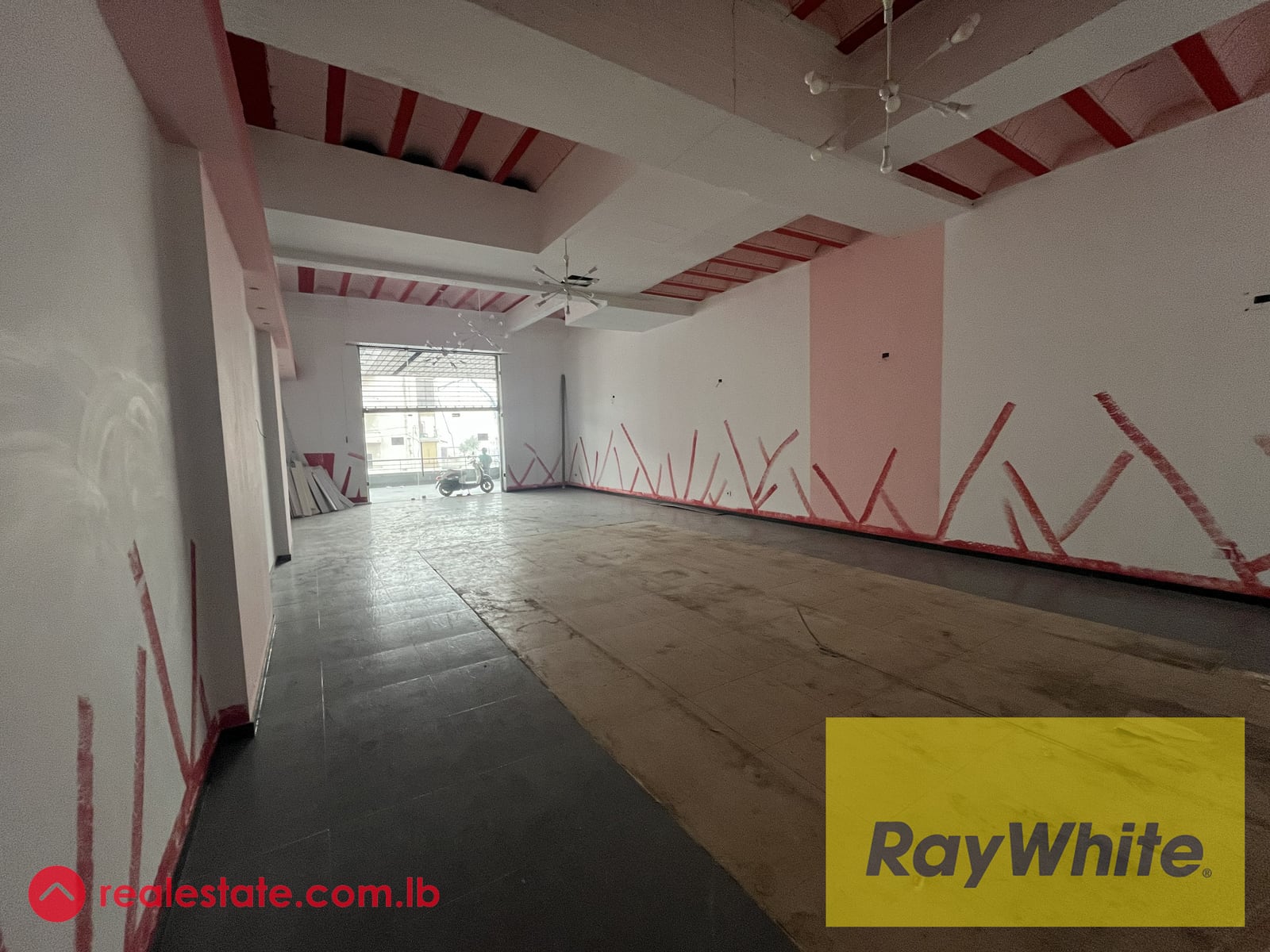 For Rent Shop In Mansourieh - 210 sqm — Hub Realtors