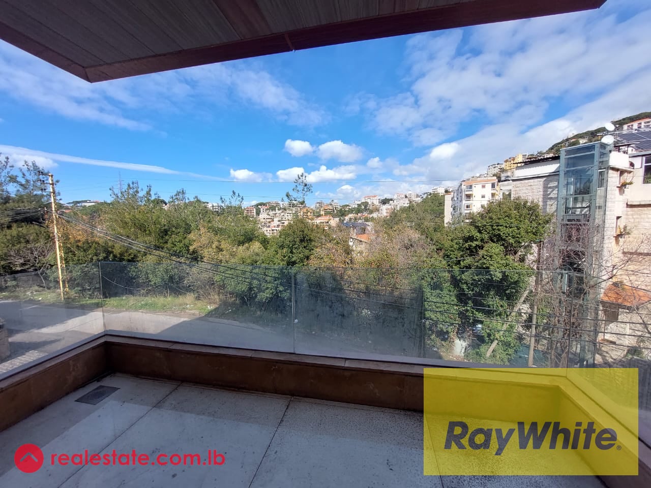 Apartment for Sale in Aatchaneh — Hub Realtors
