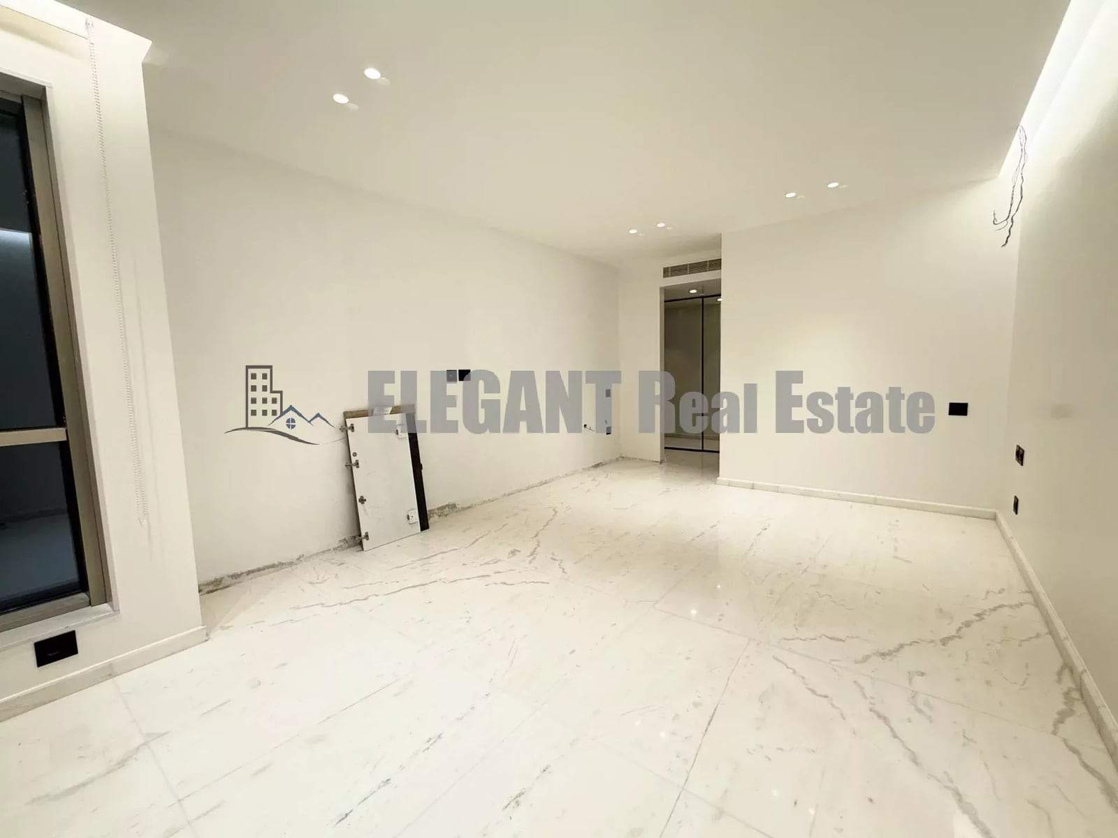 Fully Decorated with Panoramic Sea View & 24/7 Electricity ! — Hub Realtors