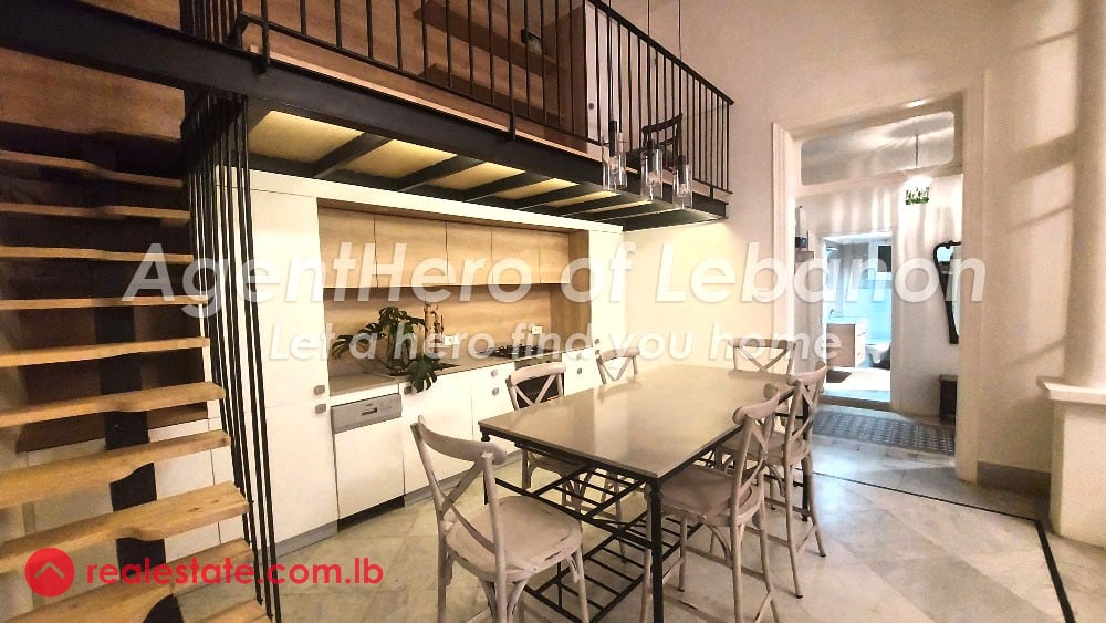 Heritage Building | Cozy Balcony | Prime Location — Hub Realtors