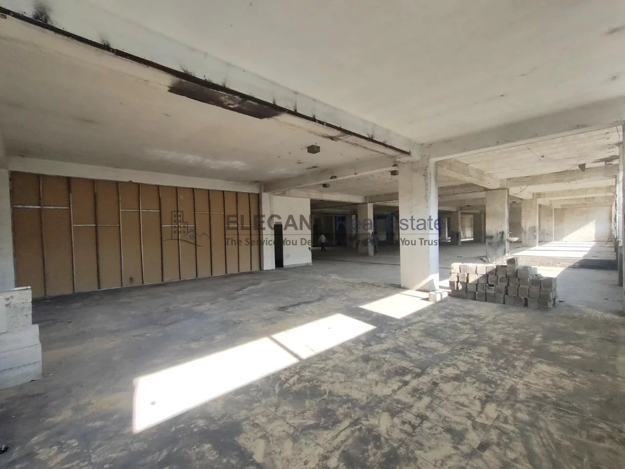Warehouse | Prime Location | Industrial Area — Hub Realtors