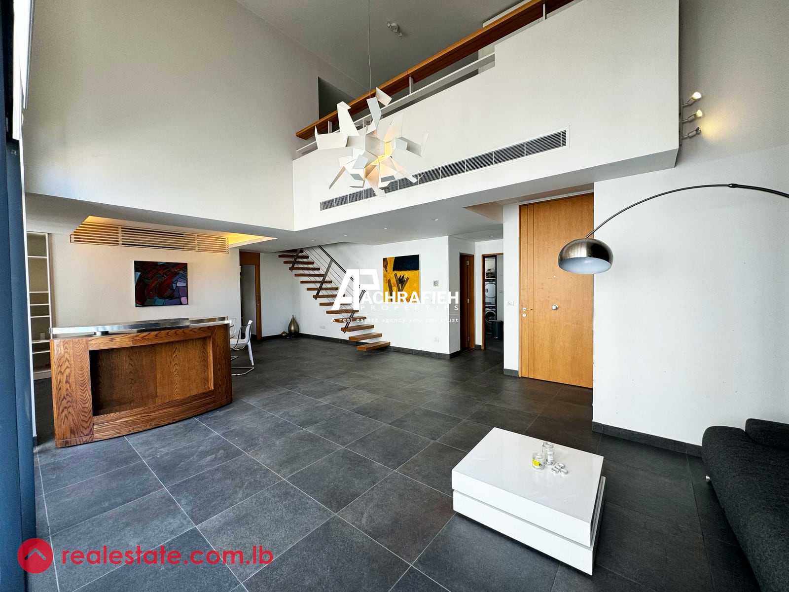 3 Bedrooms Loft | Spacious Balcony | 210 Sqm — Hub Realtors