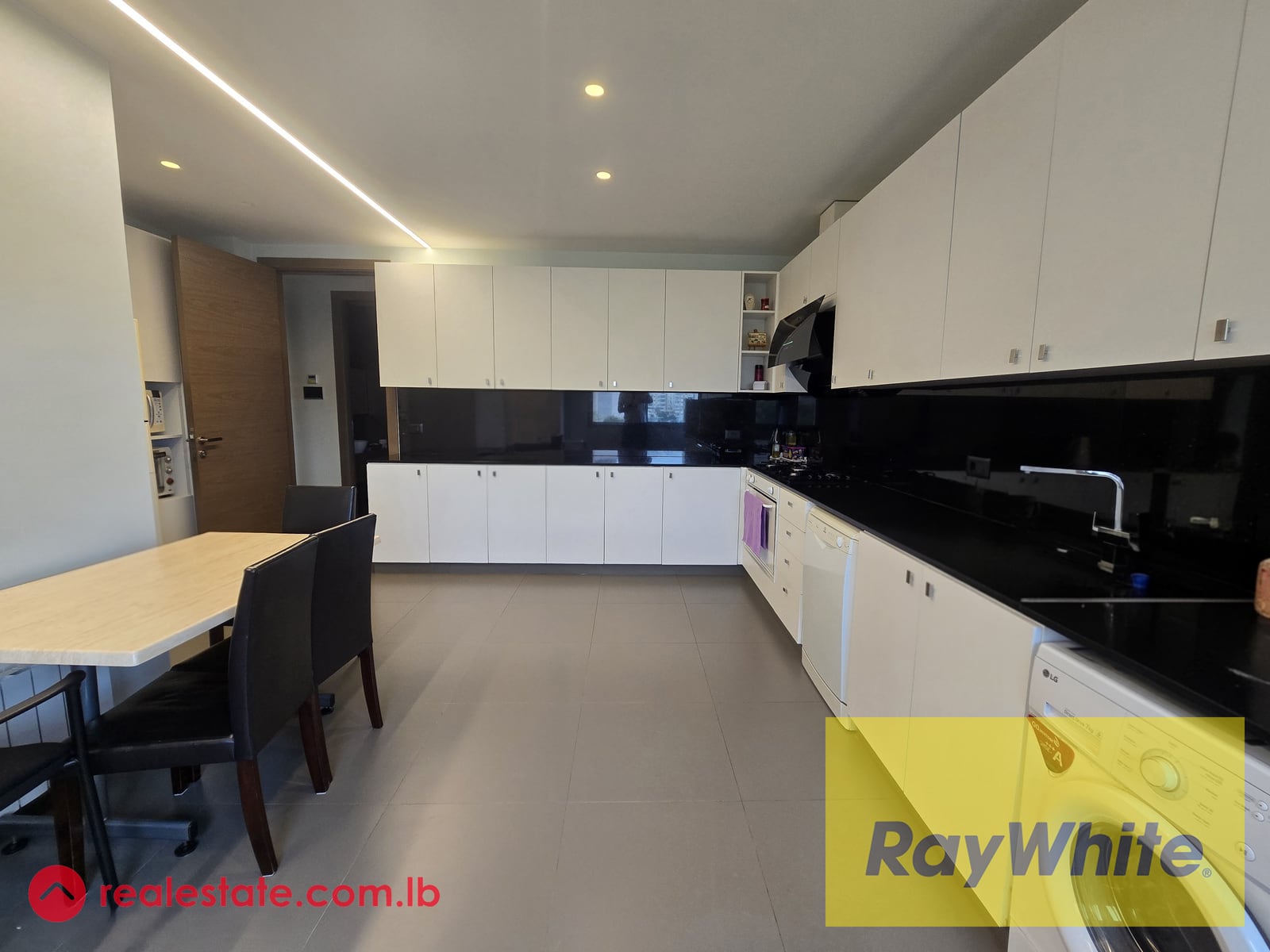 Luxury 260 sqm Apartment with Panoramic Views In Mtayleb — Hub Realtors
