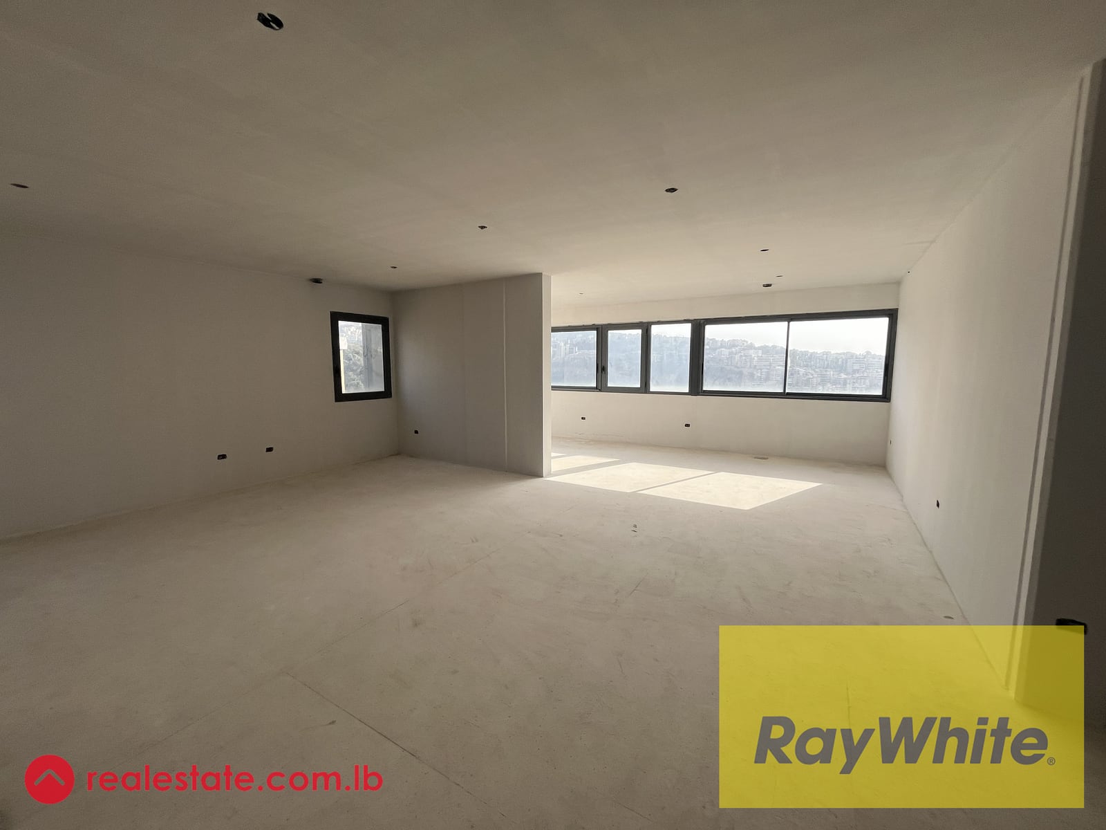 Office for rent in Mansourieh - 100 sqm — Hub Realtors