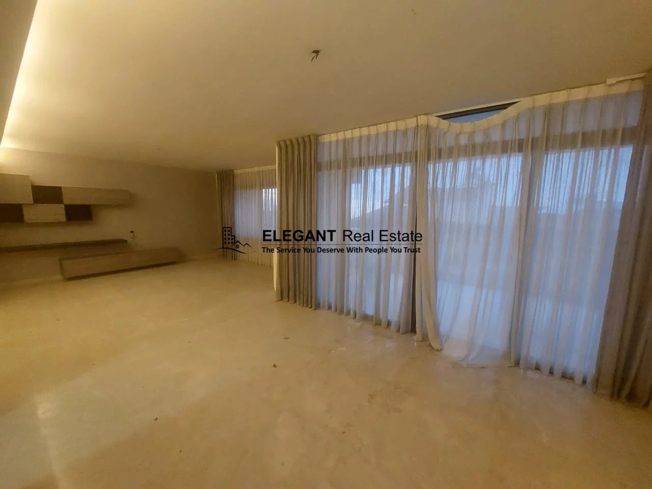Beautiful Flat | Classy Neighborhood | Equipped — Hub Realtors