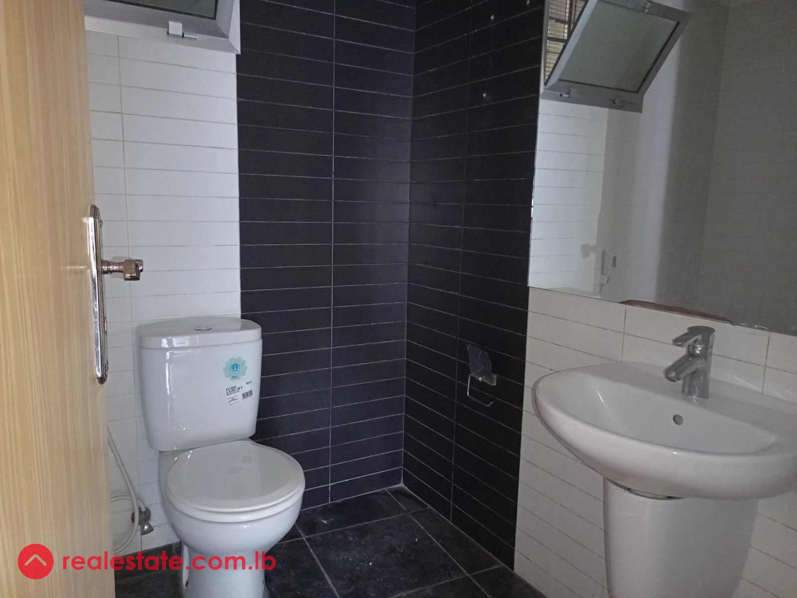 Spacious apartment for sale Ras Beirut Kraytem — Hub Realtors