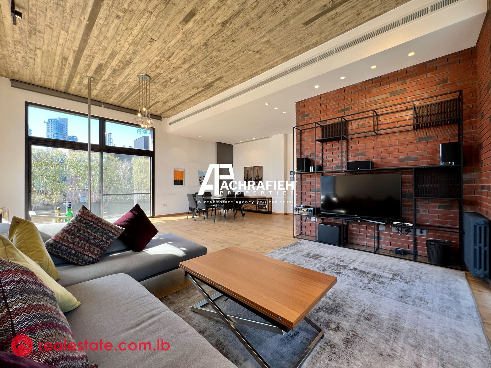Spacious | Exclusive Penthouse | Open Panoramic View — Hub Realtors