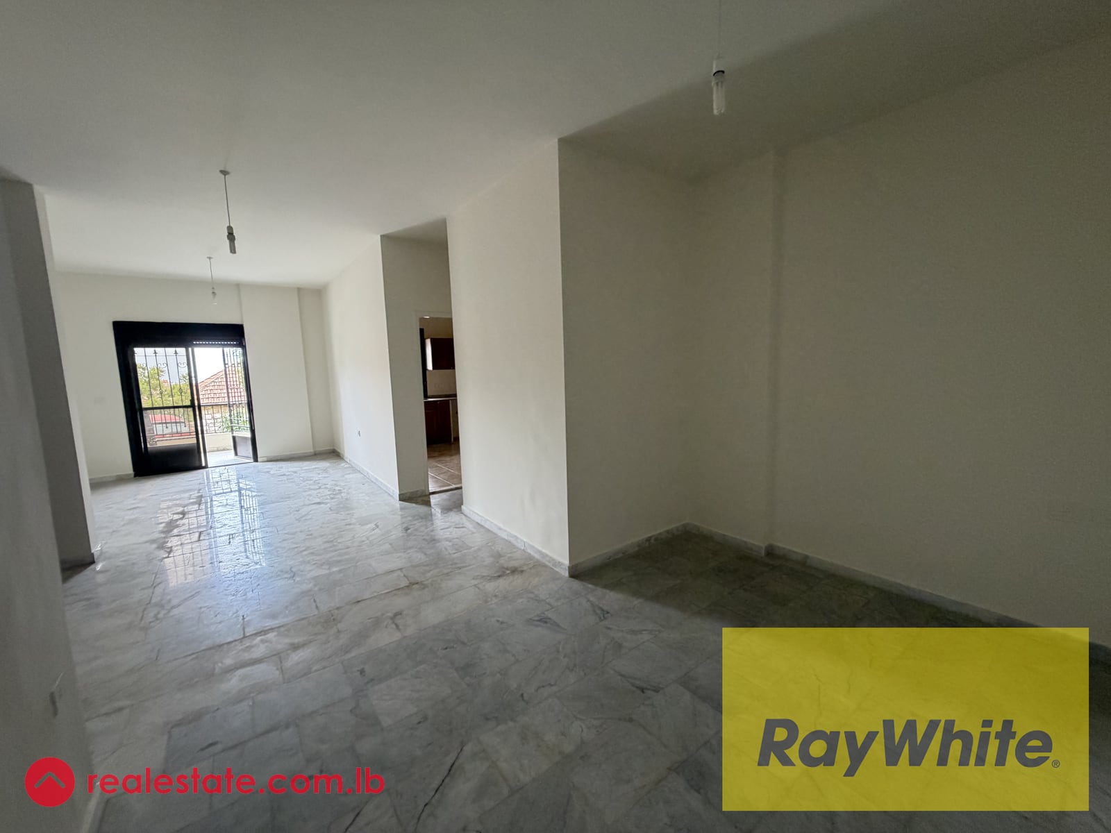 Apartment For Sale in Qornet El Hamra — Hub Realtors