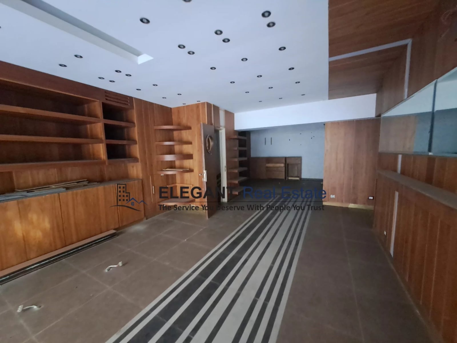 Commercial Space | Prime Location — Hub Realtors