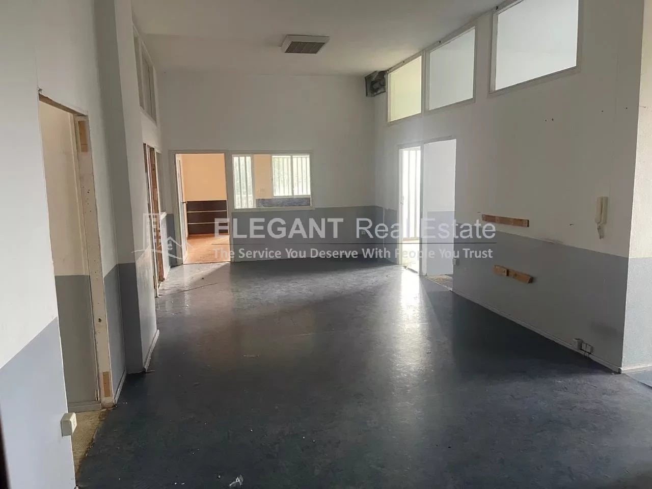 Spacious Shop – Office | Easy Access — Hub Realtors