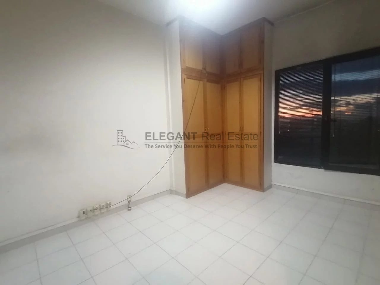 Amazing Office | 24/7 Water Availability | Double Glazing — Hub Realtors