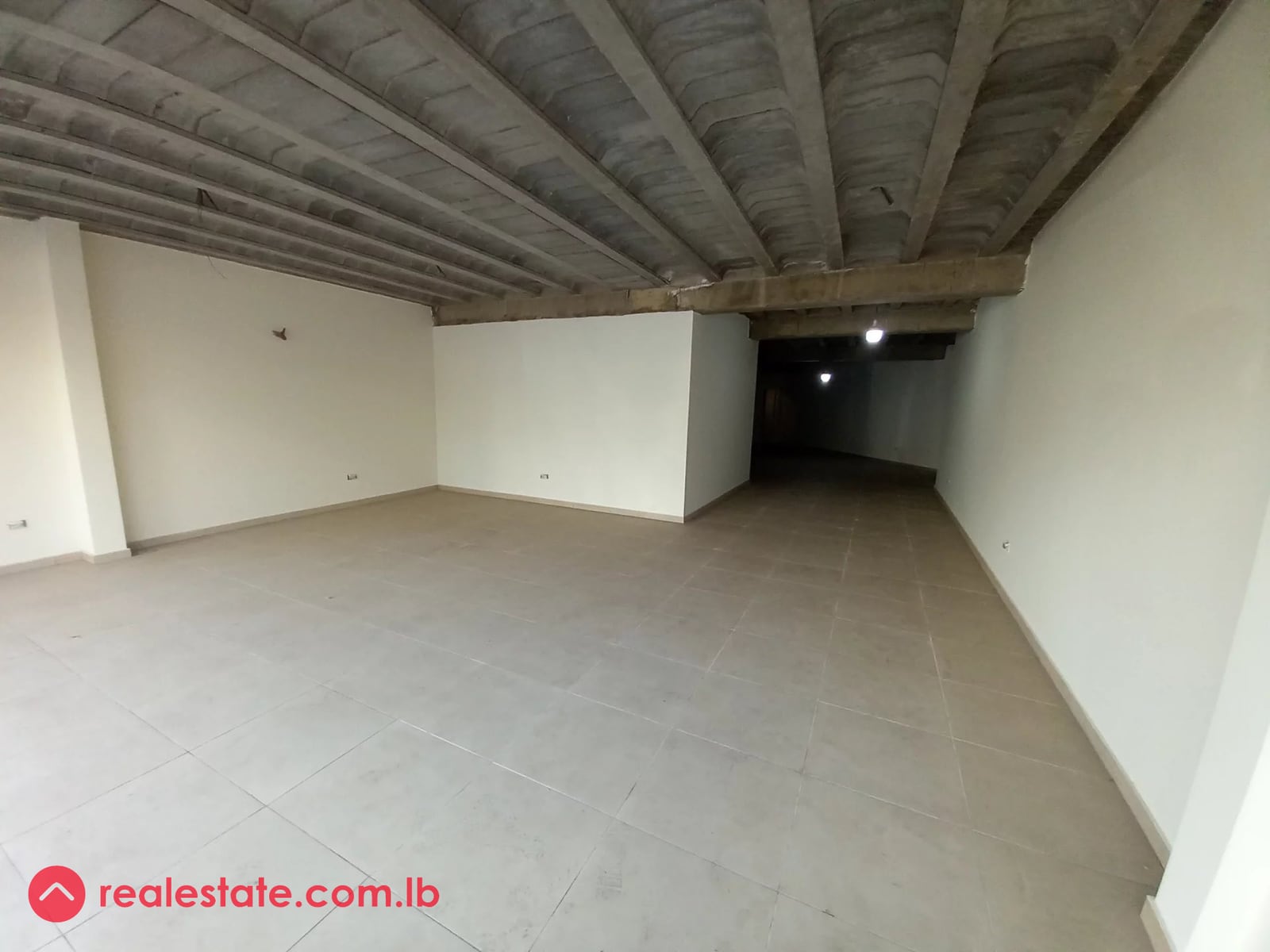 Premium 229 m2 Shop for Rent in a Strategic Adma Spot — Hub Realtors