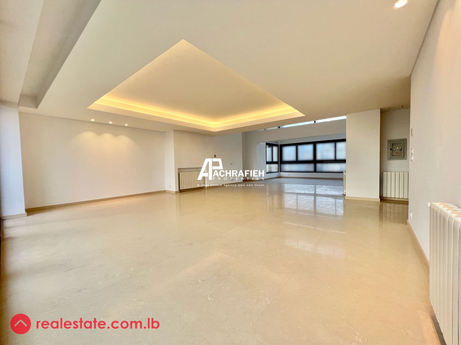 Shared Pool&Gym | 3 Master Bedrooms | 319 Sqm — Hub Realtors