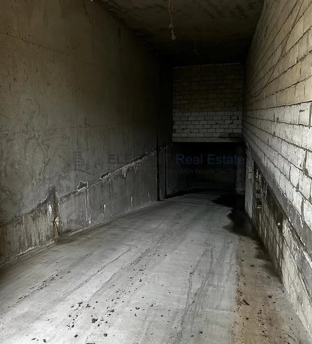 Spacious Warehouse | Easy Access | 2 min from Highway — Hub Realtors