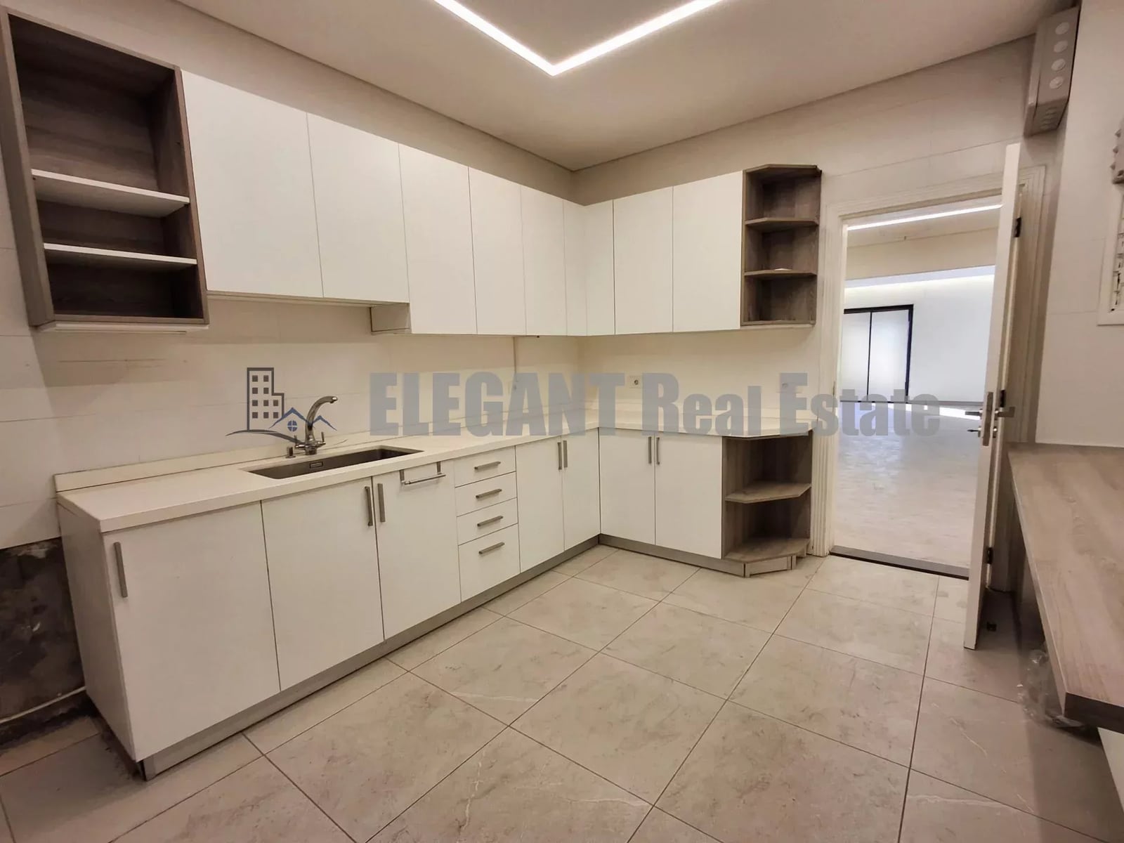 Bright & Spacious| Prime Location ! | Bliss | 225 Sqm — Hub Realtors
