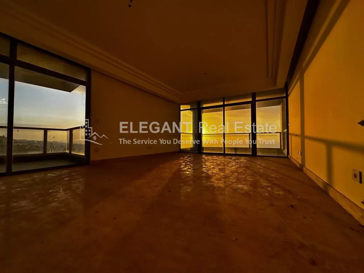 Stunning Apartment | Panoramic View — Hub Realtors