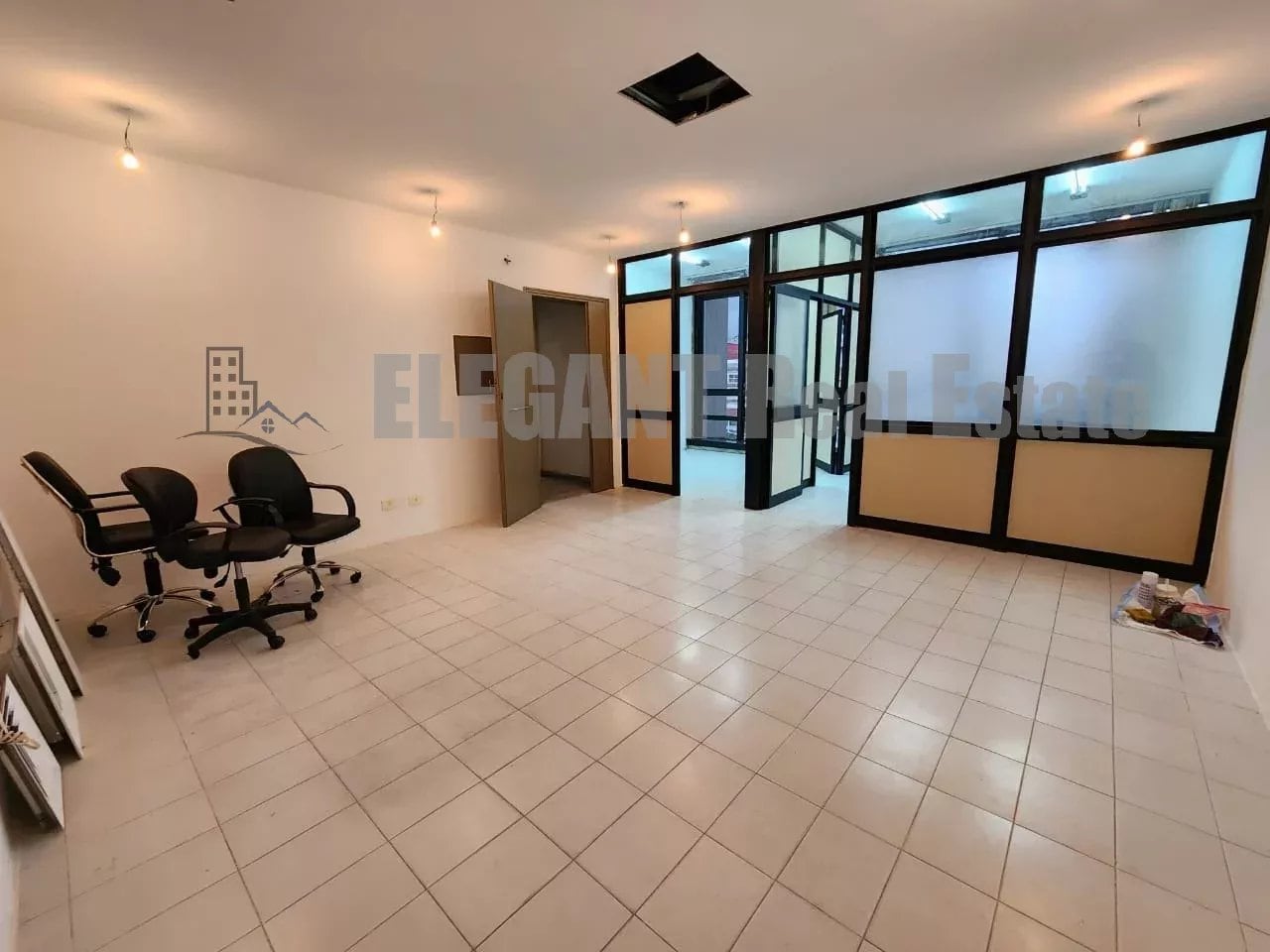 Prime location office for rent — Hub Realtors