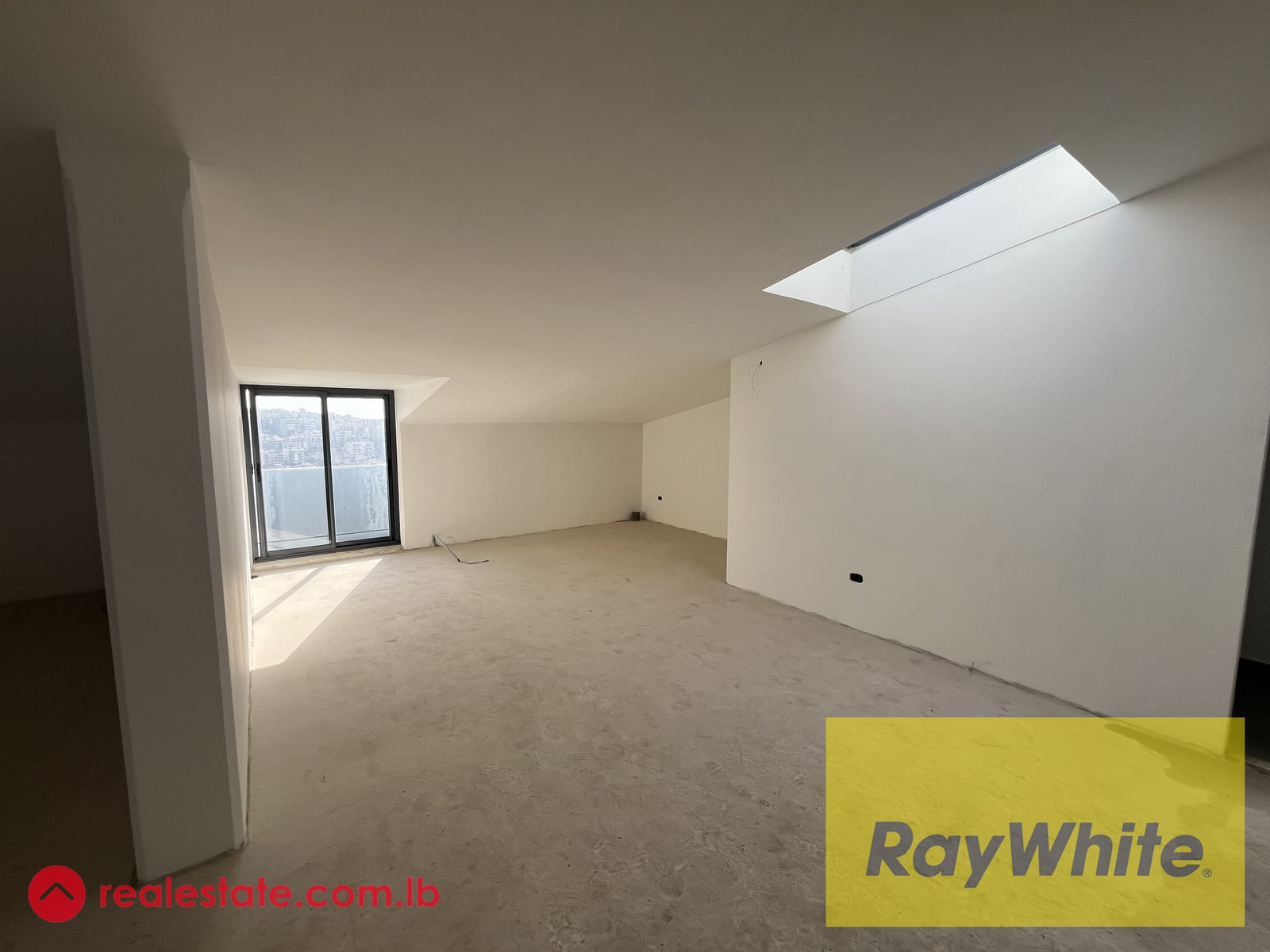 For rent office in Mansourieh - 100 sqm — Hub Realtors