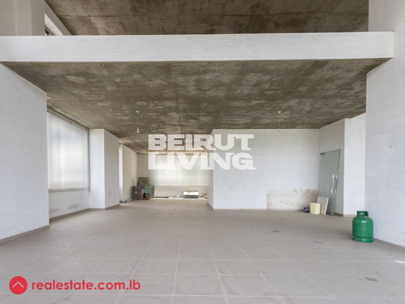 Spacious Showroom | Prime Location — Hub Realtors