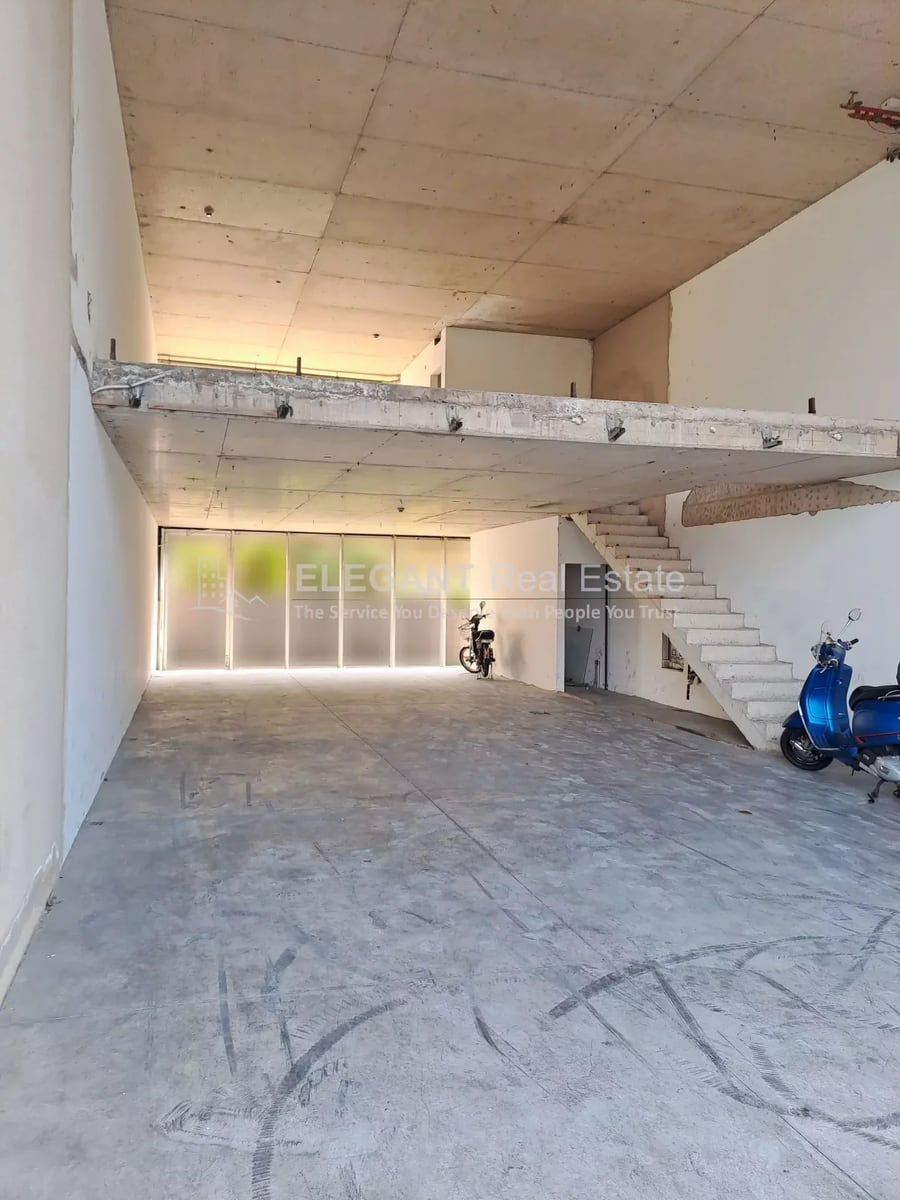 Huge Showroom | Prime Location | High End Finishing — Hub Realtors