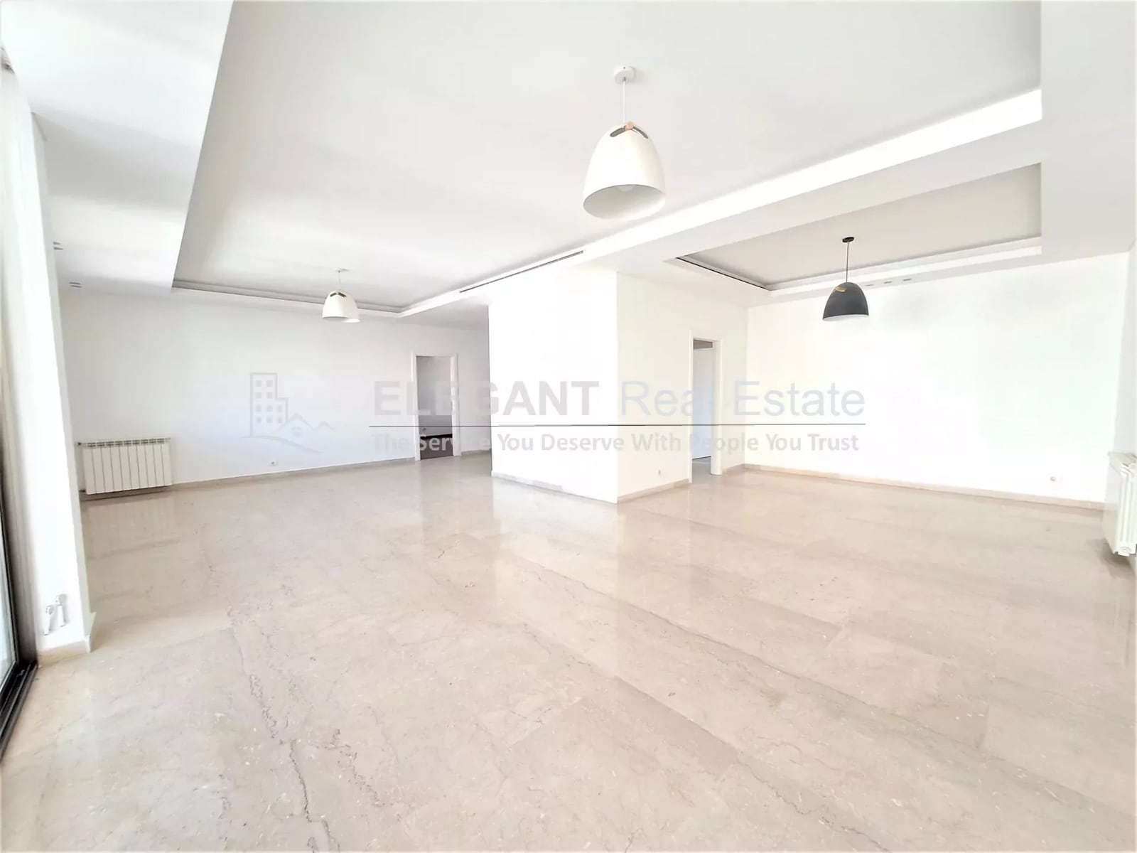 Spacious with high end Finishing ! — Hub Realtors