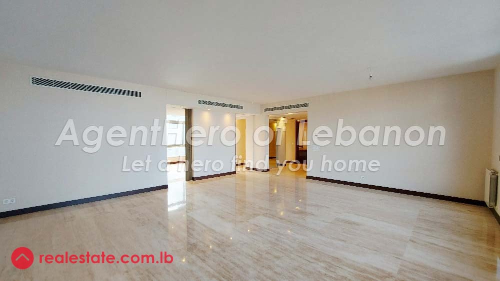 Elegant Apartment with Gym, Pool & Sea View — Hub Realtors