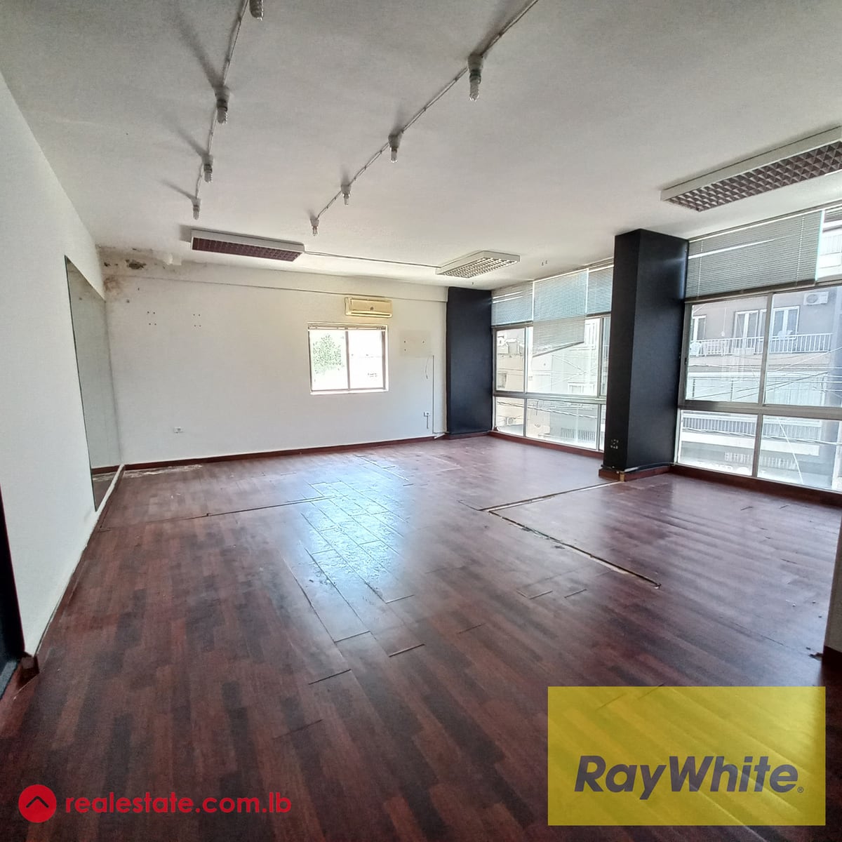 Office first floor one space in Jal el Dib for rent — Hub Realtors