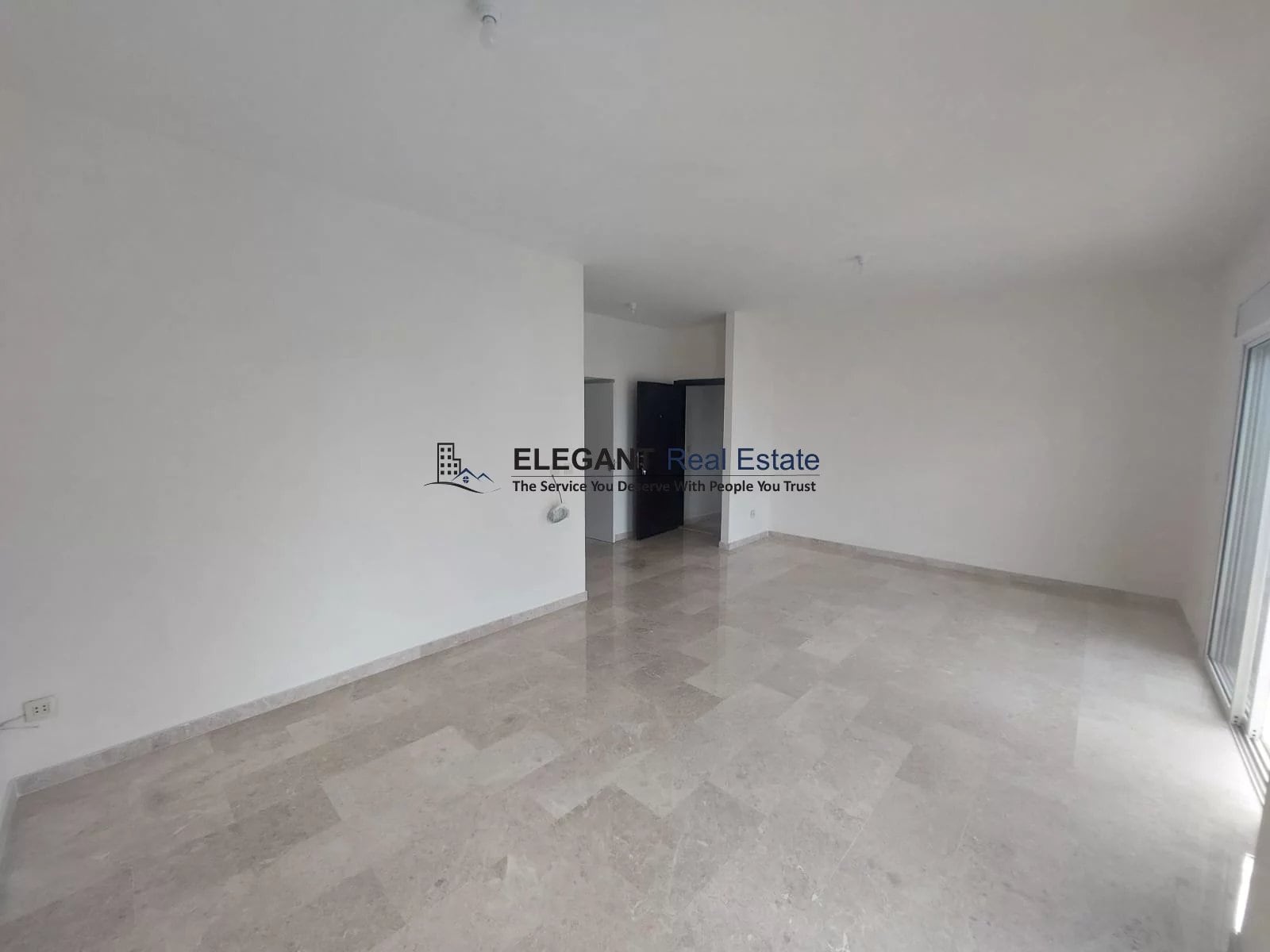 Cozy Apartment | Sea View | Easy Access — Hub Realtors