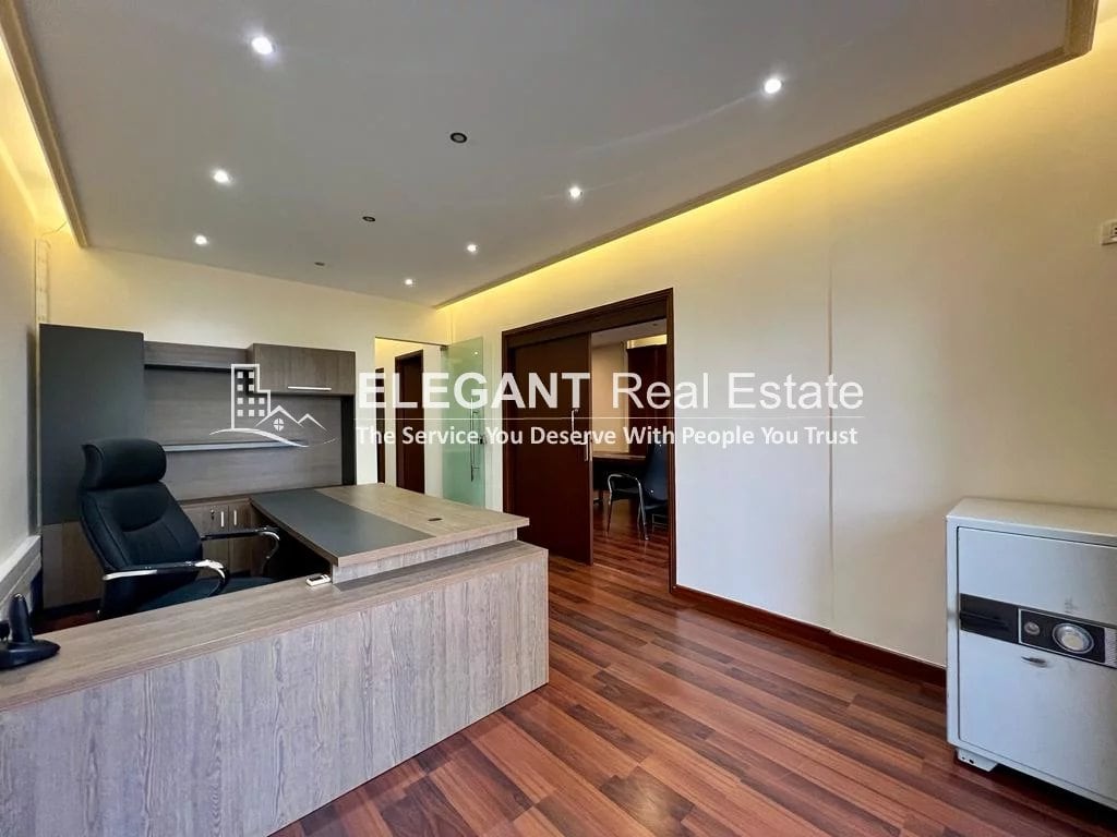 Spacious Office, Convenient Location ! — Hub Realtors