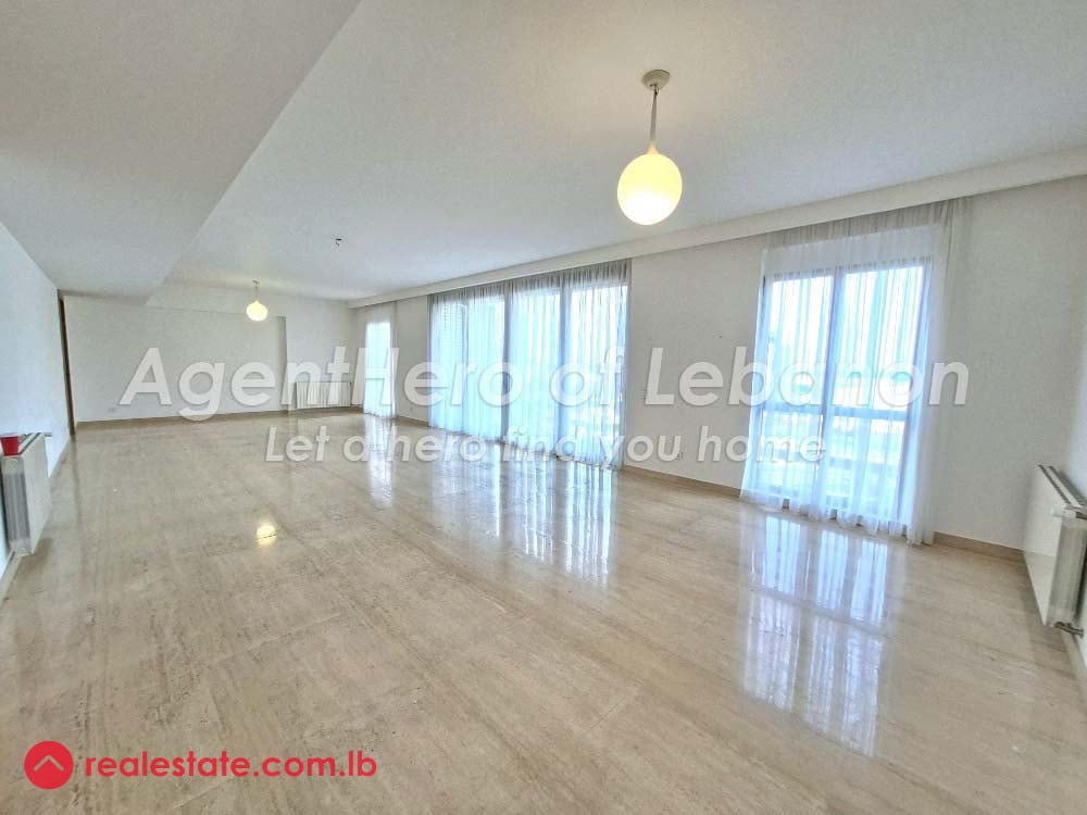 4BR Elegant Apartment | Pool & Gym | Sea View — Hub Realtors