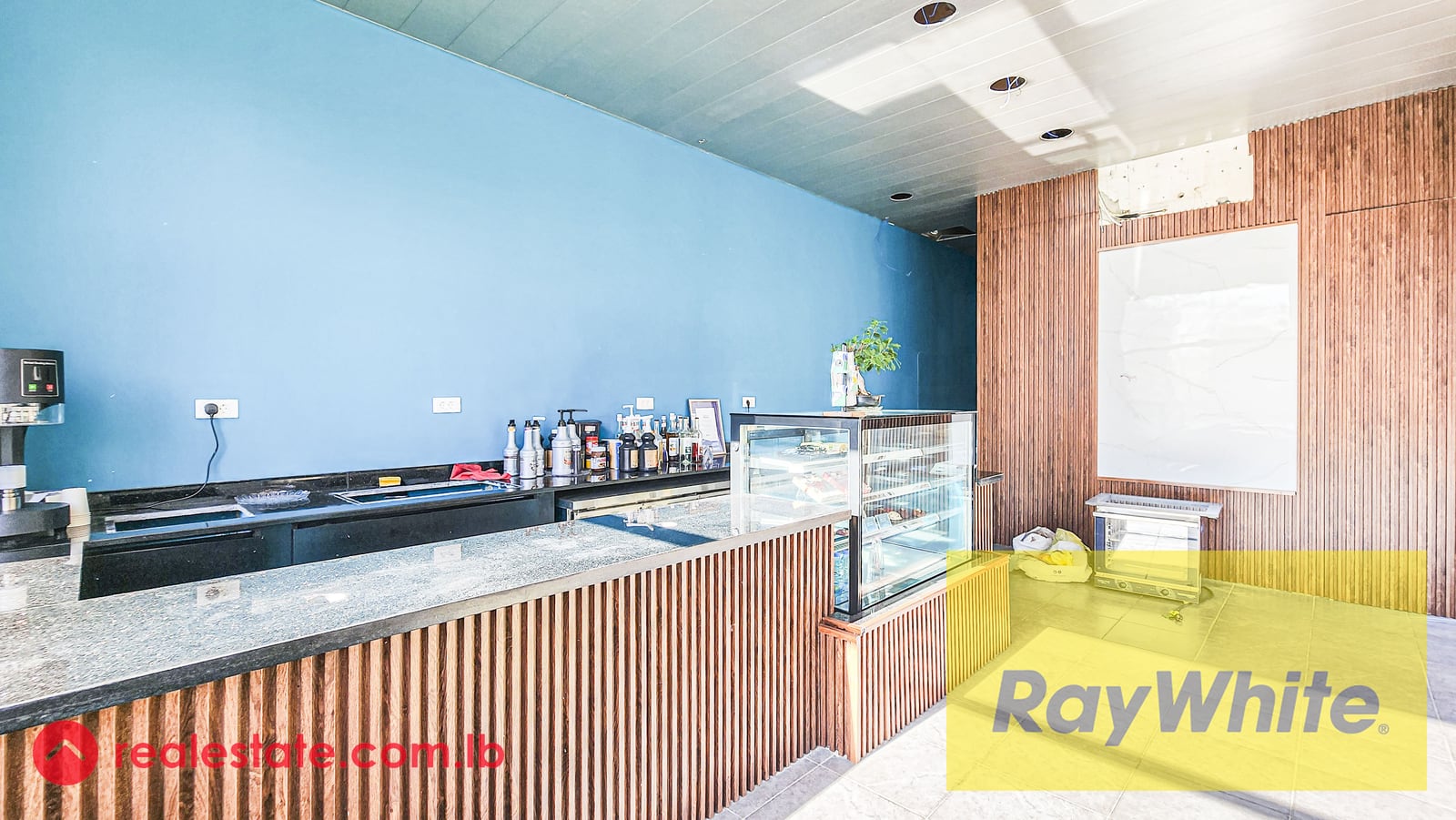 Shop for rent in Achrafieh — Hub Realtors