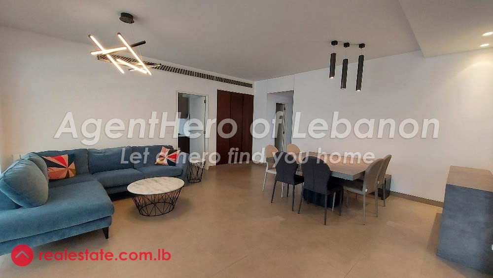 Beautiful Apt Just Next To Your Shopping Mall — Hub Realtors