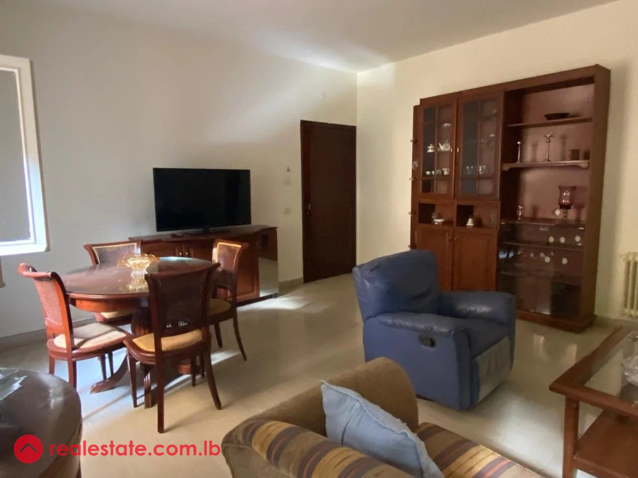 One Bedroom Apartment in the Heart of Carré d'Or — Hub Realtors