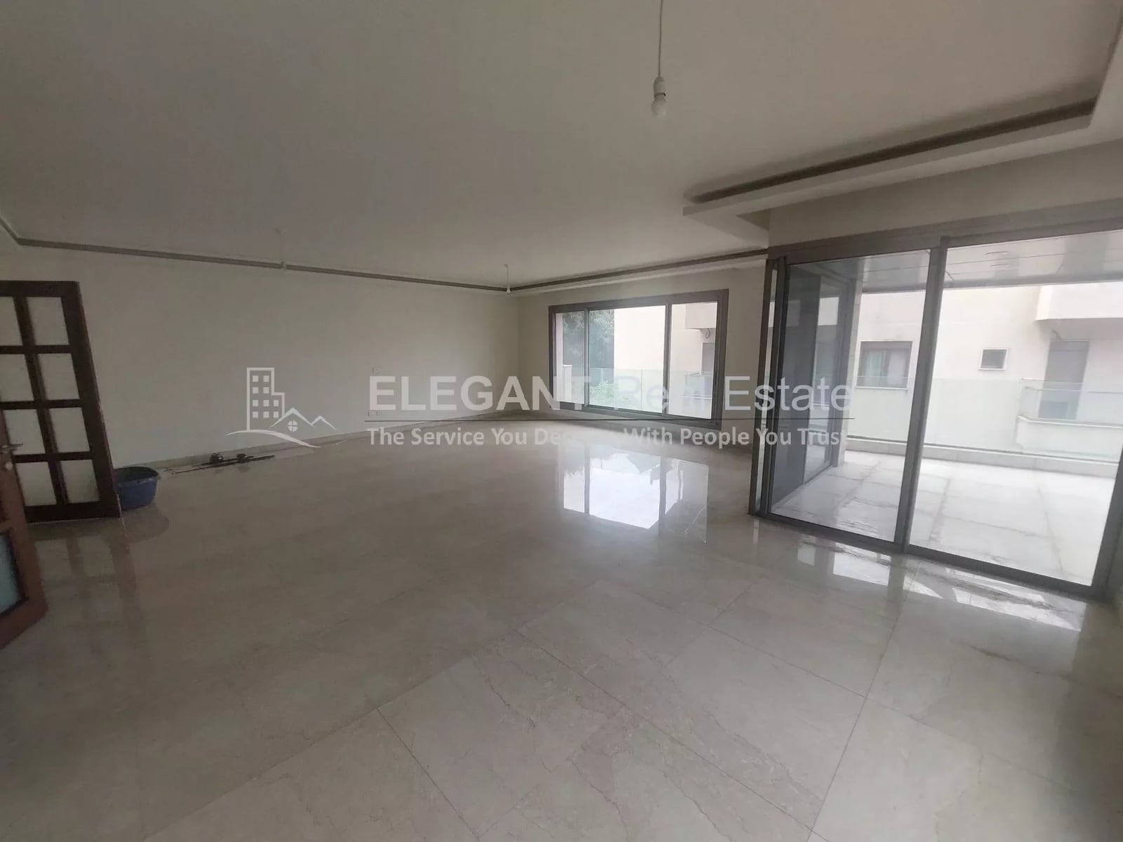 Beautiful Flat | Cozy Terrace | Calm Neighborhood — Hub Realtors