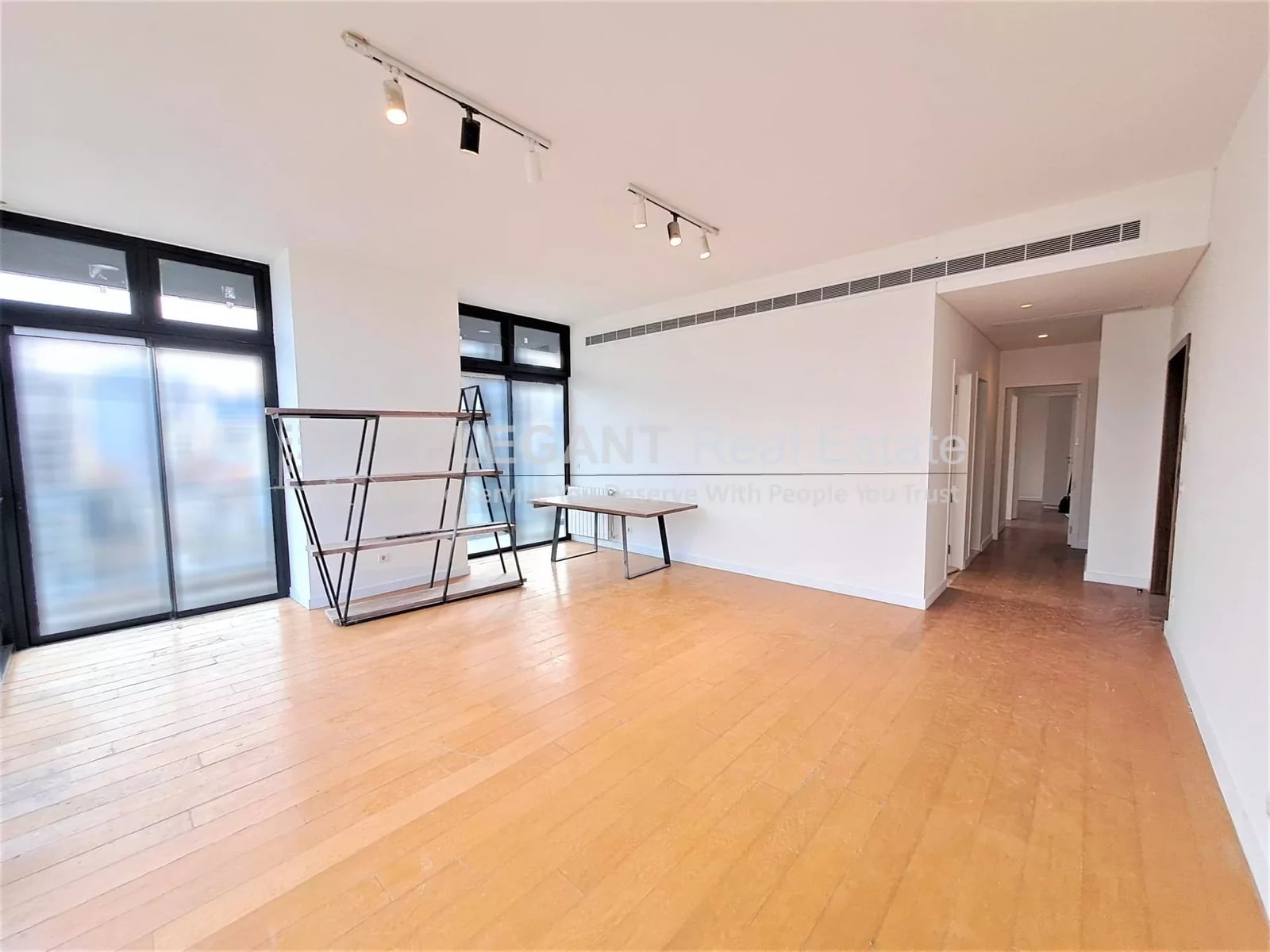 Spacious Apartment with 24/7 Electricity | Prime Location ! — Hub Realtors