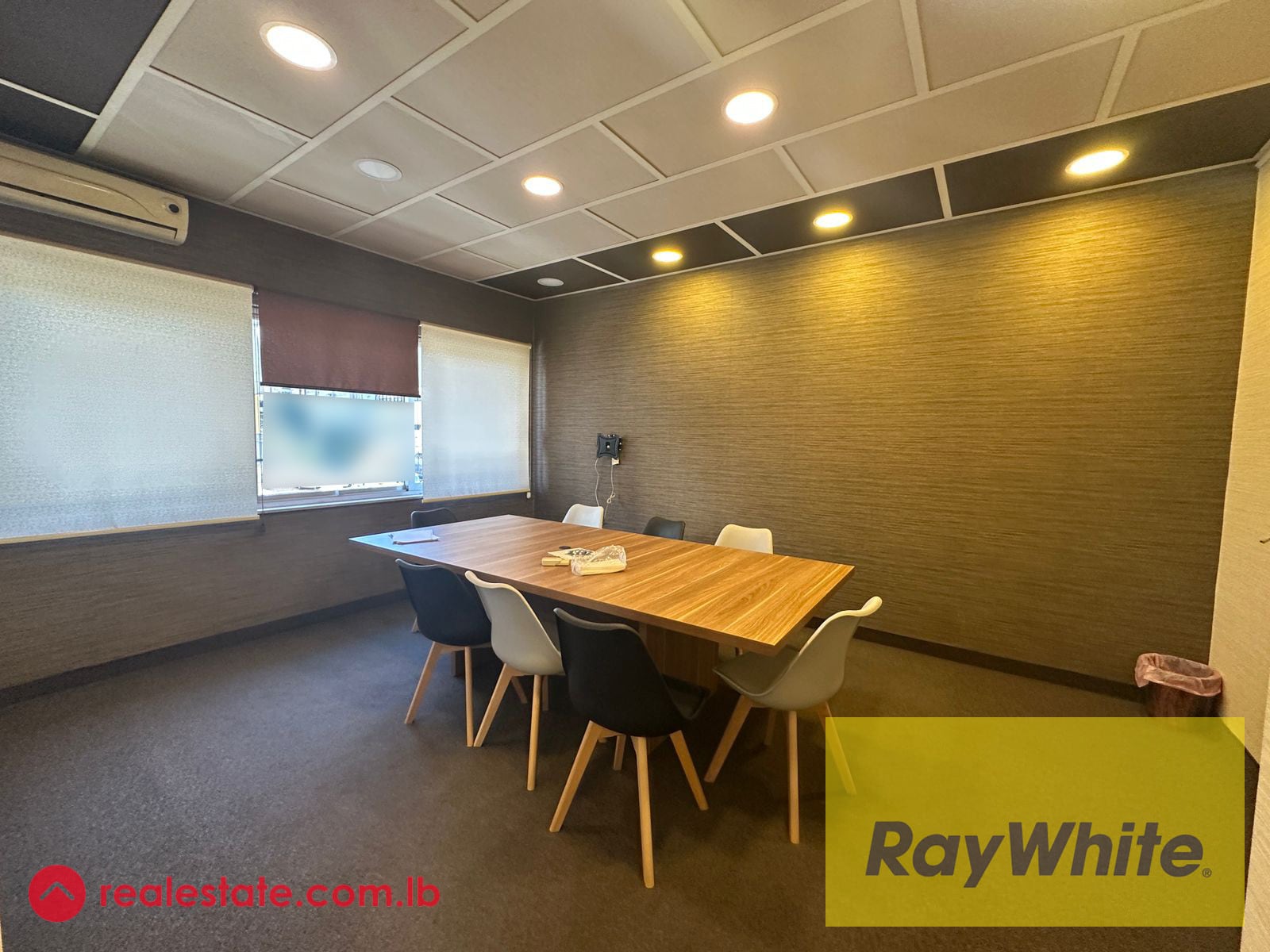 Office for Rent in Jdeideh Prime Location. — Hub Realtors
