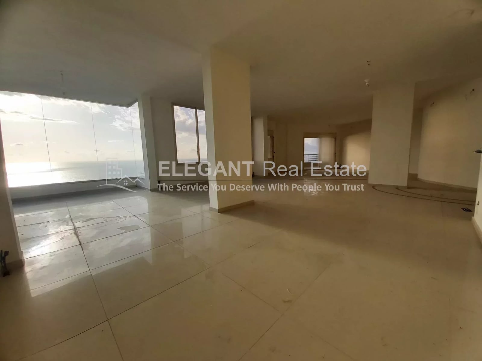 Spacious Apartment | Sea View — Hub Realtors