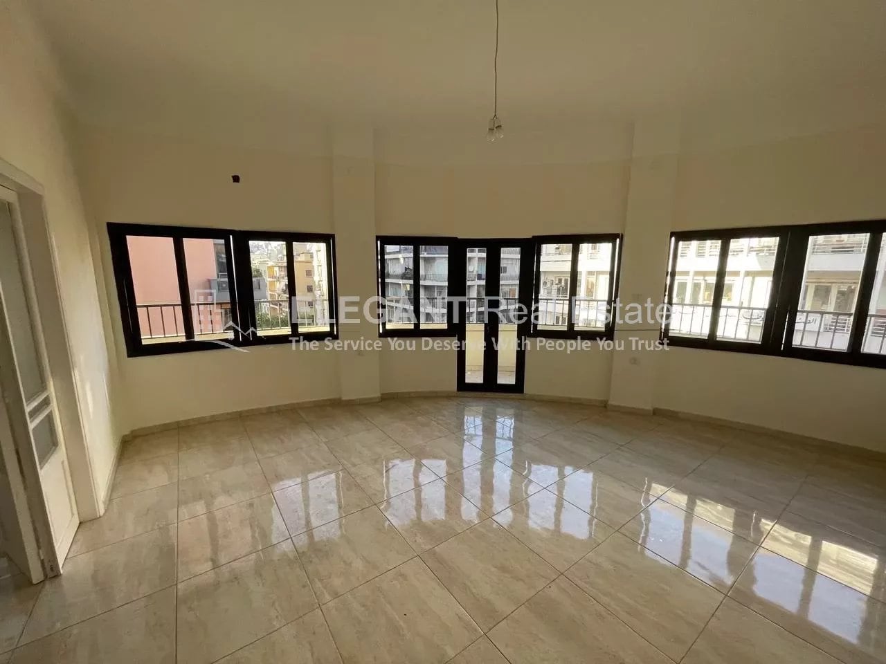 Modern Office | Prime Location | Easy Access — Hub Realtors