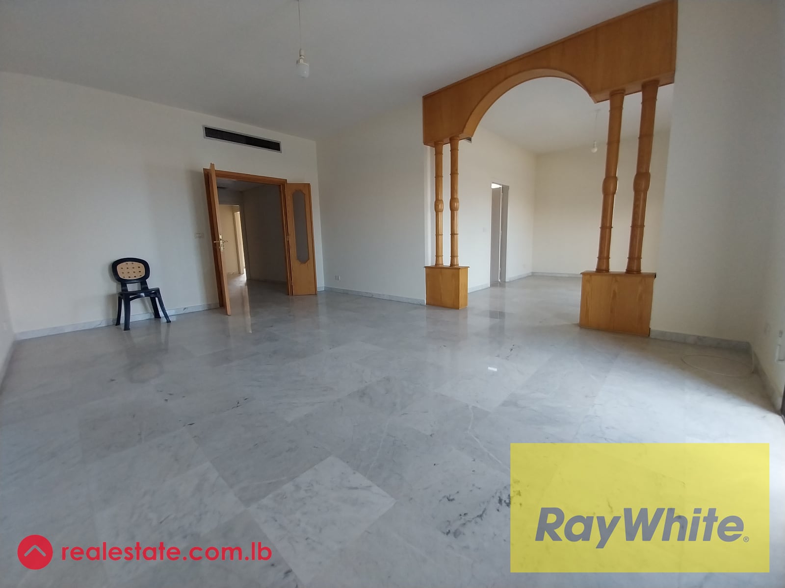 Apartment in el Naqqache with Sea View for Rent — Hub Realtors