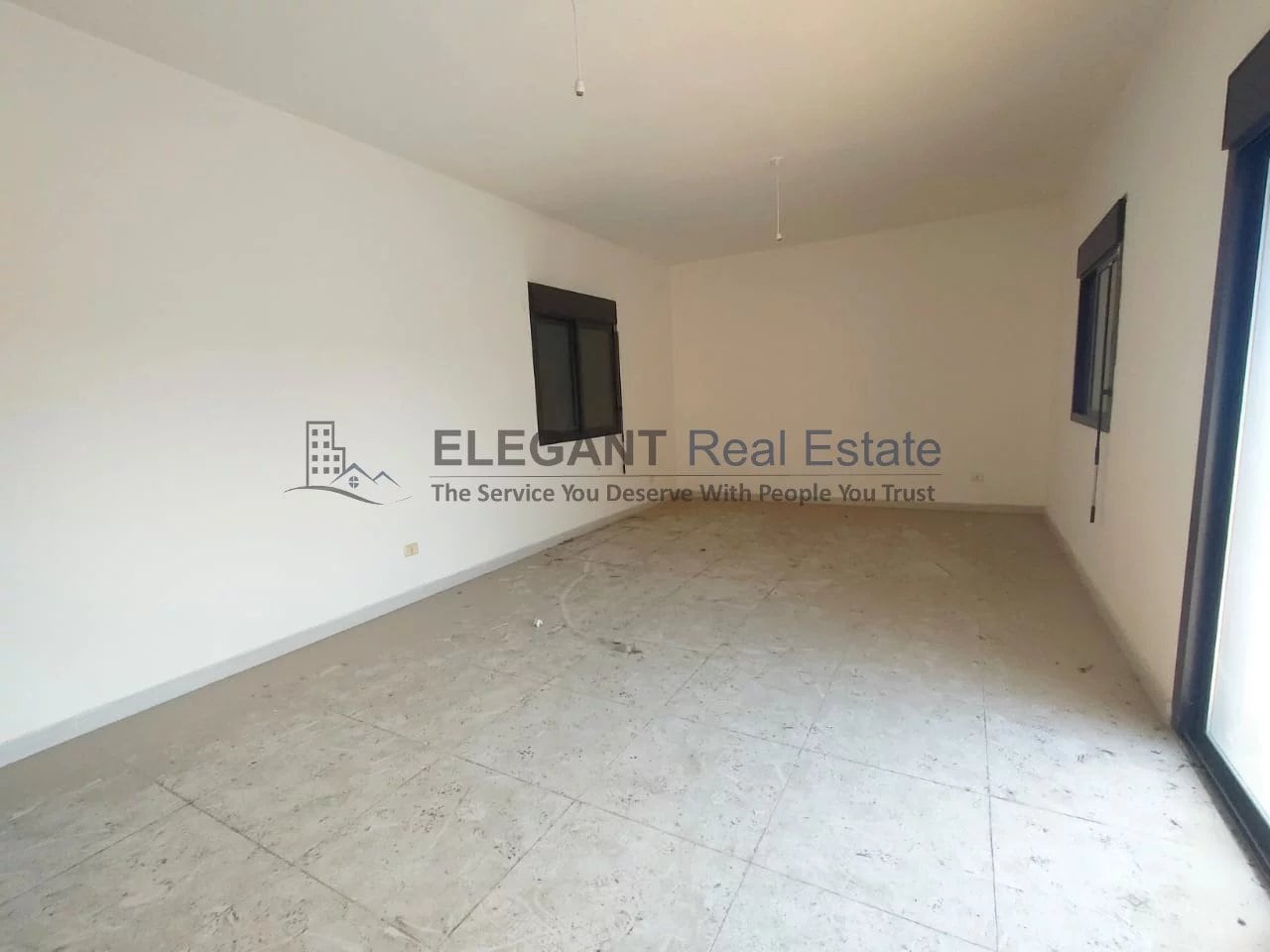 Apartment |Like New | Easy Acces — Hub Realtors