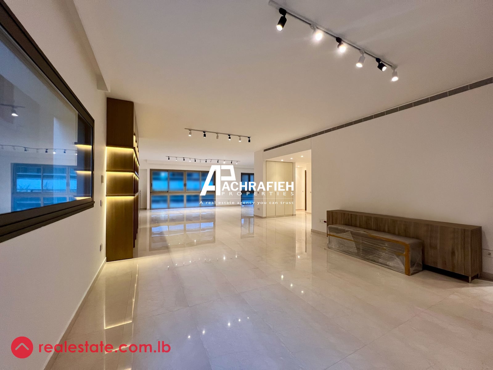Golden Area | 260 Sqm | 3 Bedrooms — Hub Realtors