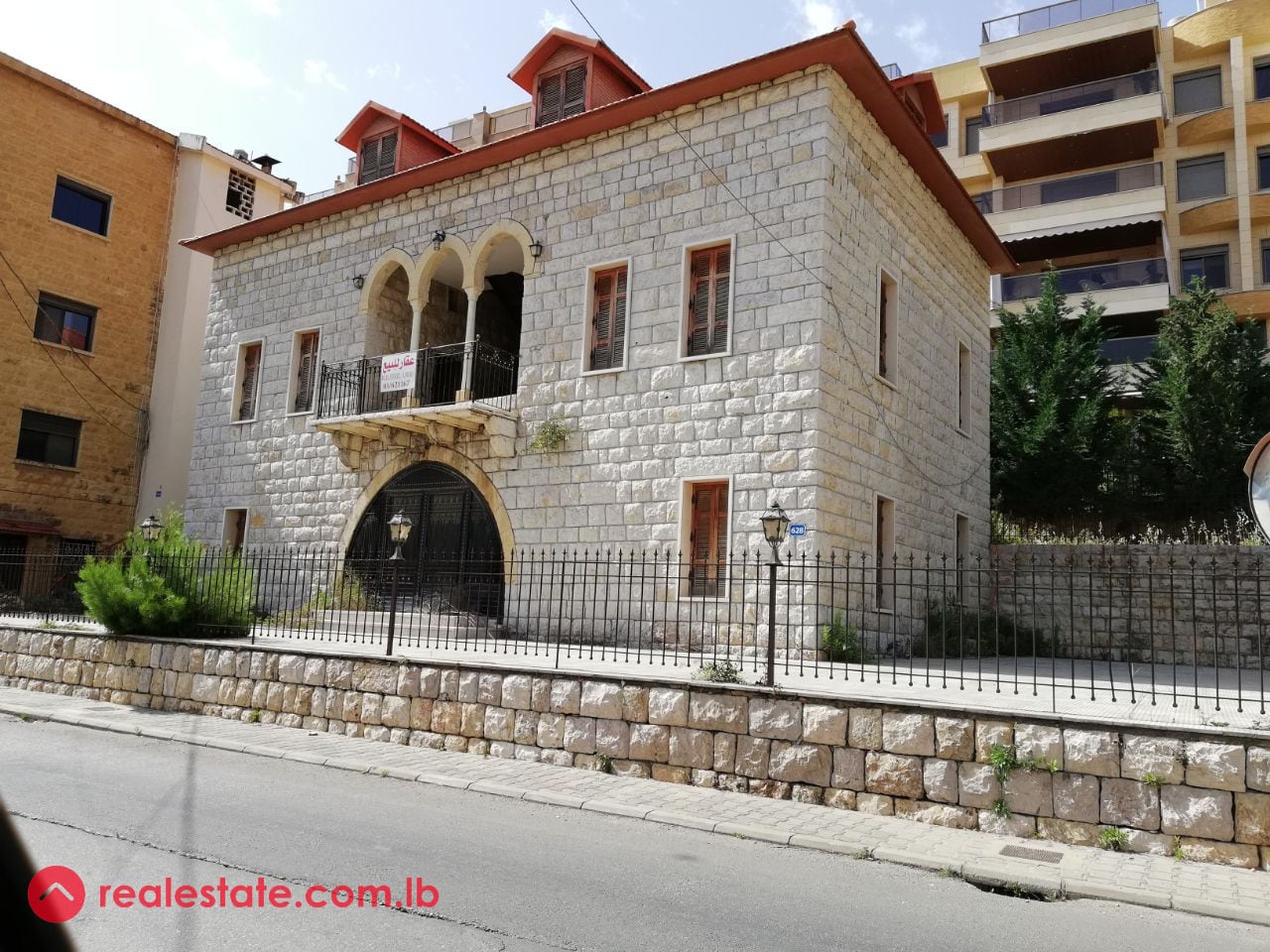 Old Lebanese House with 1000sqm Land For Sale — Hub Realtors