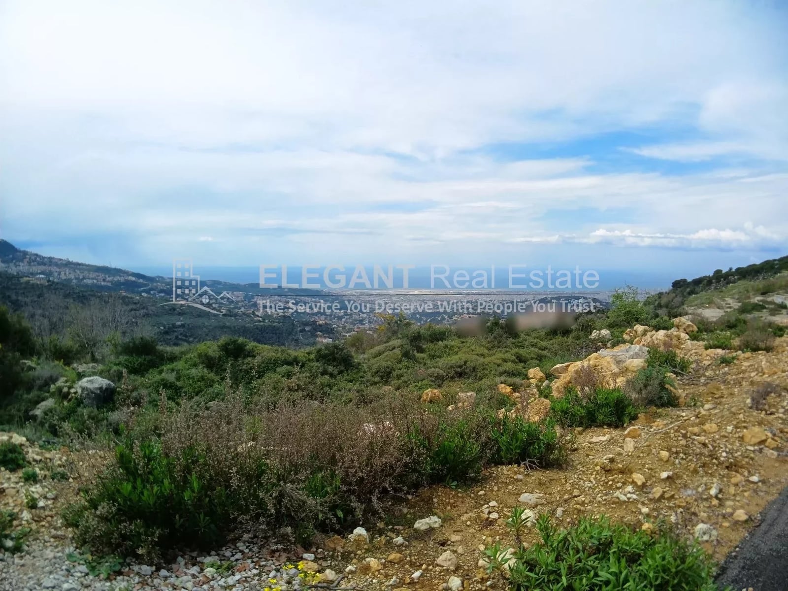 Beautiful Land | Panoramic View | Green Neighborhood — Hub Realtors