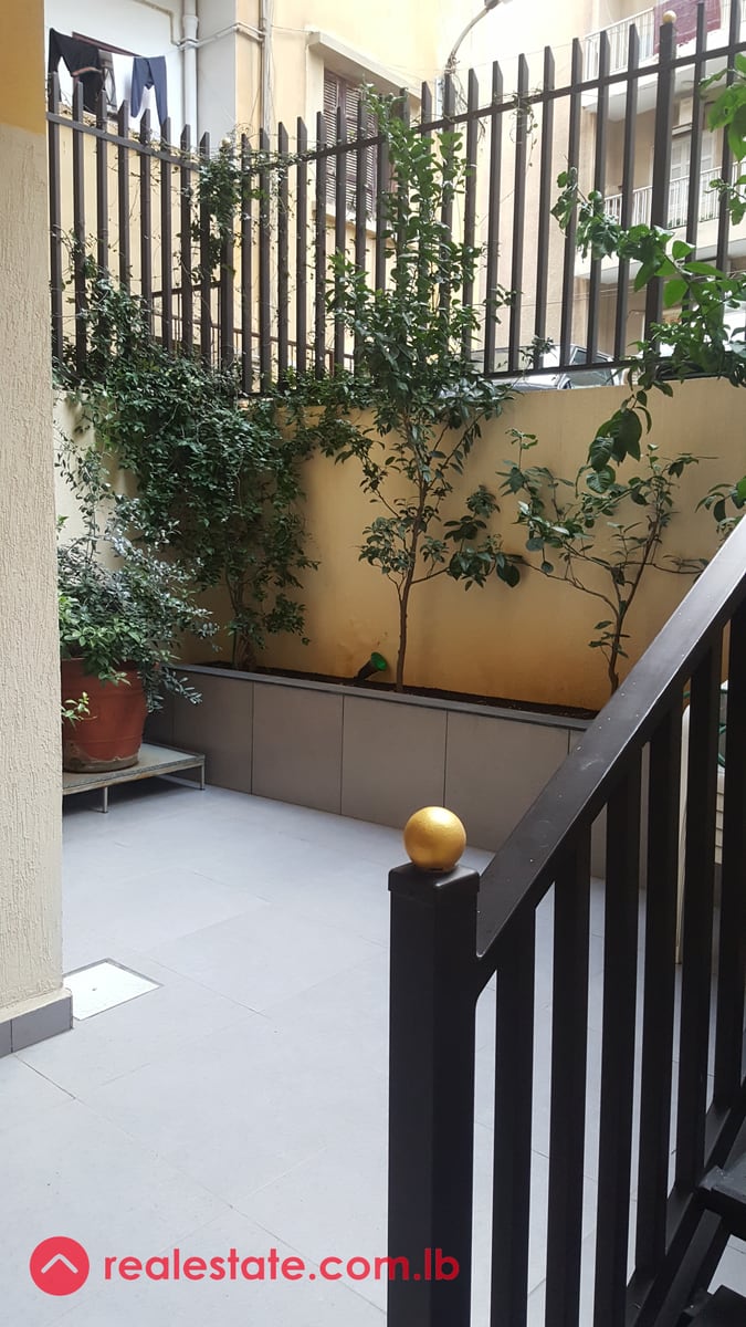 Fully renovated | prime location | terrace — Hub Realtors