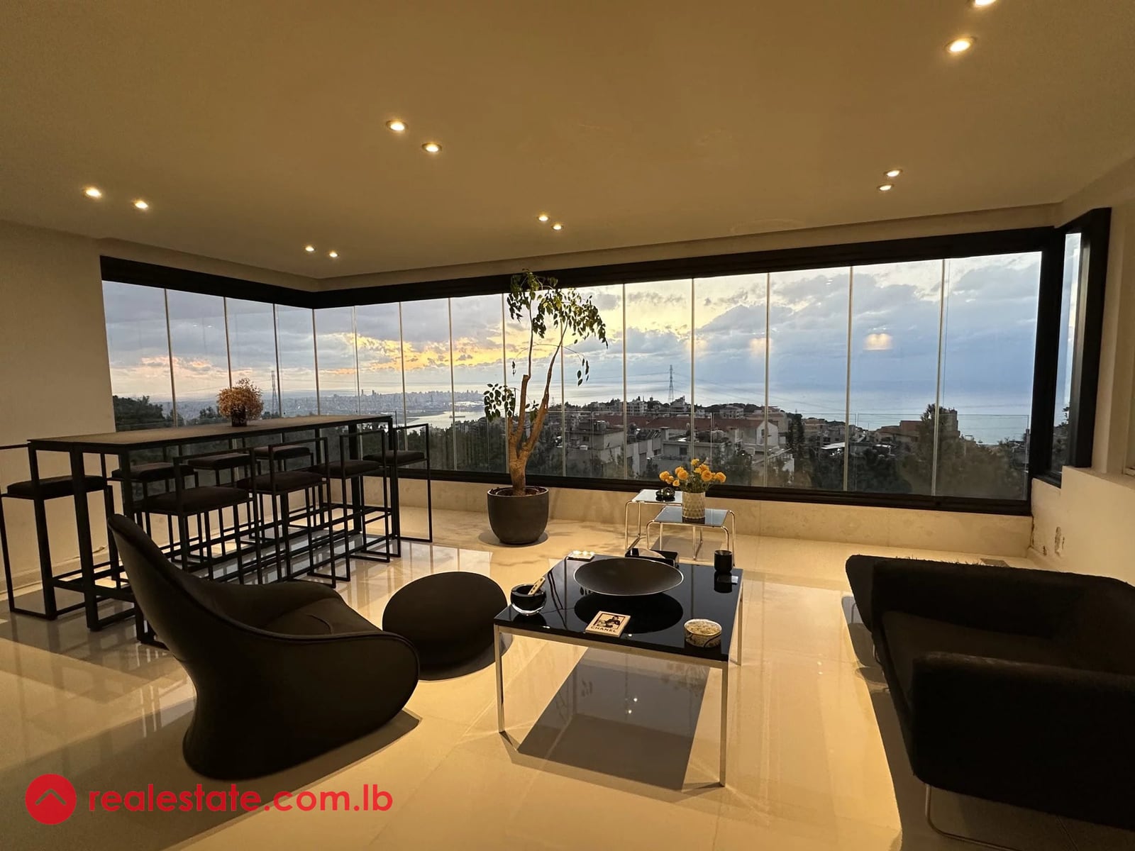 Exceptional Duplex in El Biyada with lovely Views — Hub Realtors