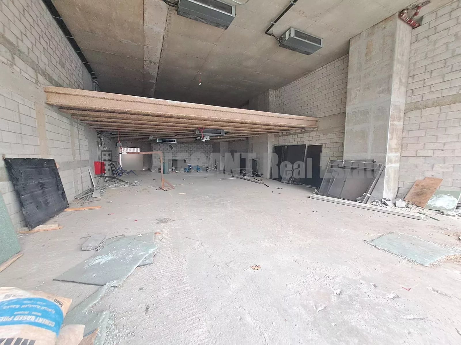 Huge Showroom for Rent in Achrafieh | Prime Location | — Hub Realtors