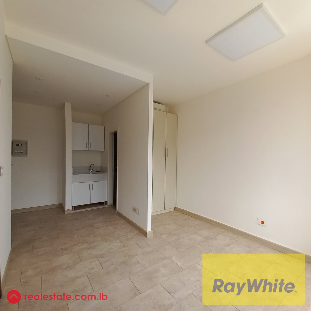 Office on the marine road in Jal el Dib for rent — Hub Realtors